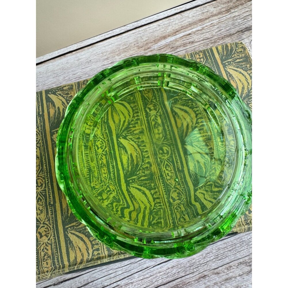 L.E. Smith Apple Green Wicker Pattern Glass Bowl – 1930s Depression Glass - Picture 4 of 8